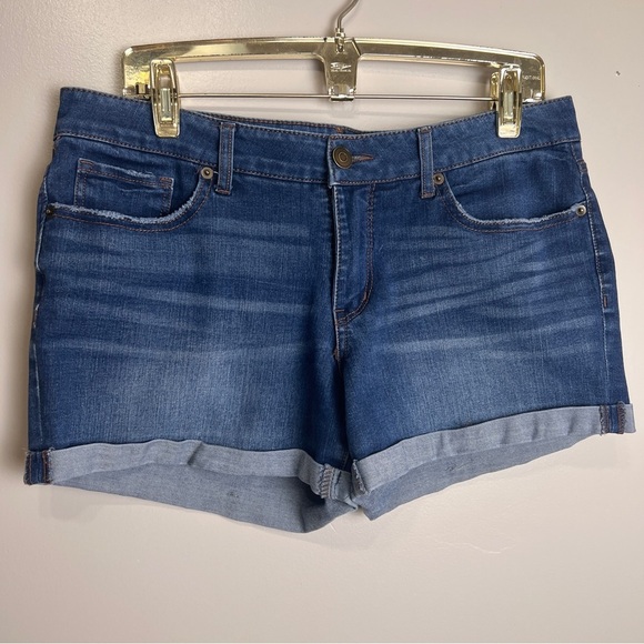 Time and Tru Classic Blue Jean Shorts Size 12 EUC - Picture 1 of 6